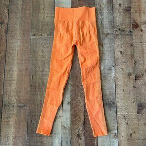 Seamless High-Waisted Orange Scrunch Sculpt Leggings Size Small